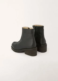 Lemaire-UK WOMEN PIPED HEELED BOOTS WITH SHEARLING